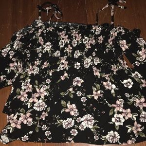 Aeropostale cold shoulder top